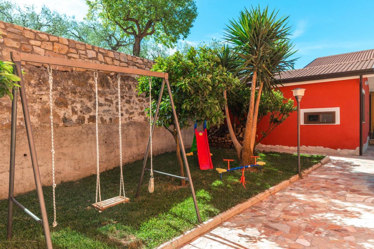 B&B La Mortella Albanella Екстер'єр фото